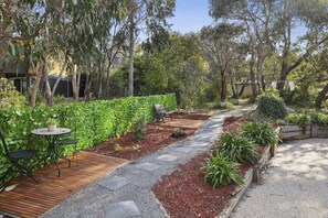 Property grounds - Coastal Cottage (Anglesea)