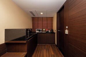 Dobbeltrom – club, byutsikt | Eget tekjøkken | Papirhåndklær