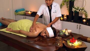 Couples treatment room(s), body treatments, deep-tissue massages