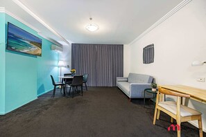 TV, offices - MetaWise 1Bed Next to ICC Darling Harbour 22 (Sydney)