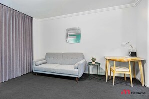TV, offices - MetaWise 1Bed Next to ICC Darling Harbour 23 (Sydney)