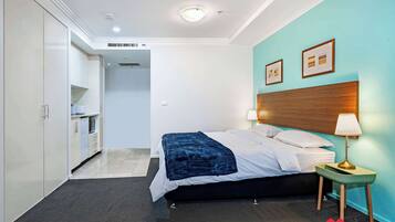 1 bedroom, desk, iron/ironing board, WiFi