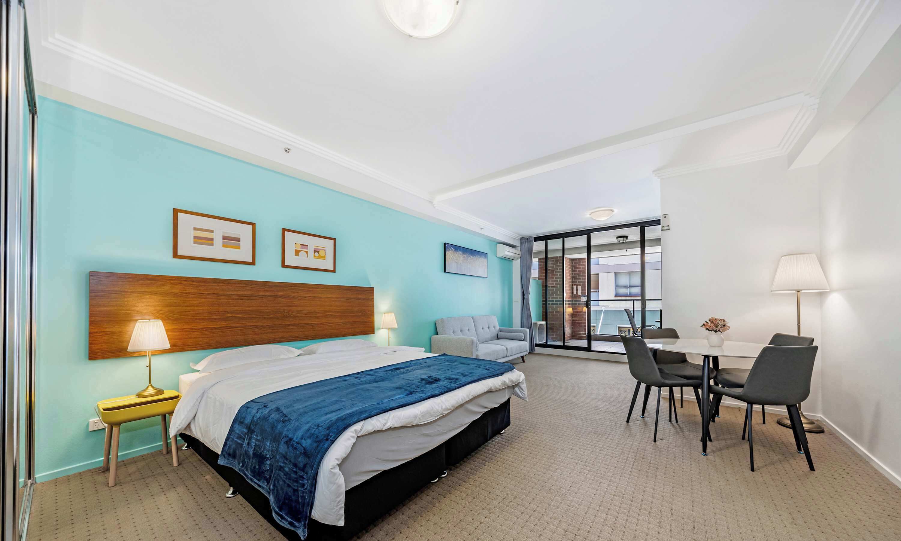 1 bedroom, desk, iron/ironing board, WiFi