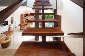 Dining - Renovated & restful 2BR villa near beach in Seminyak (Kuta Utara, Kabupaten Badung)