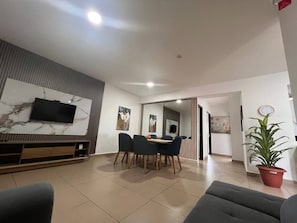 Căn hộ, 2 phòng ngủ, phù hợp cho người khuyết tật, ban công | Phòng khách