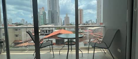 Apartamento, 2 quartos, acessível, sacada | Parte interna