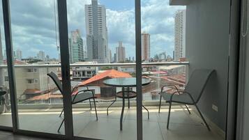 Apartment, 2 Bedrooms, Accessible, Balcony | Interior