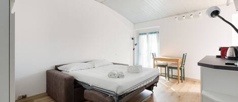 Bügeleisen/Bügelbrett, WLAN, Bettwäsche