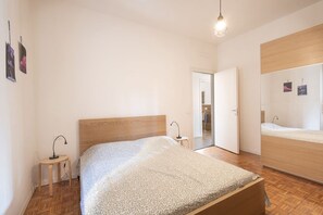 2 sovrum, skrivbord, strykjärn/strykbräda och wi-fi
