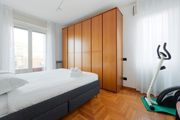 1 chambre, fer et planche à repasser, Wi-Fi, draps fournis