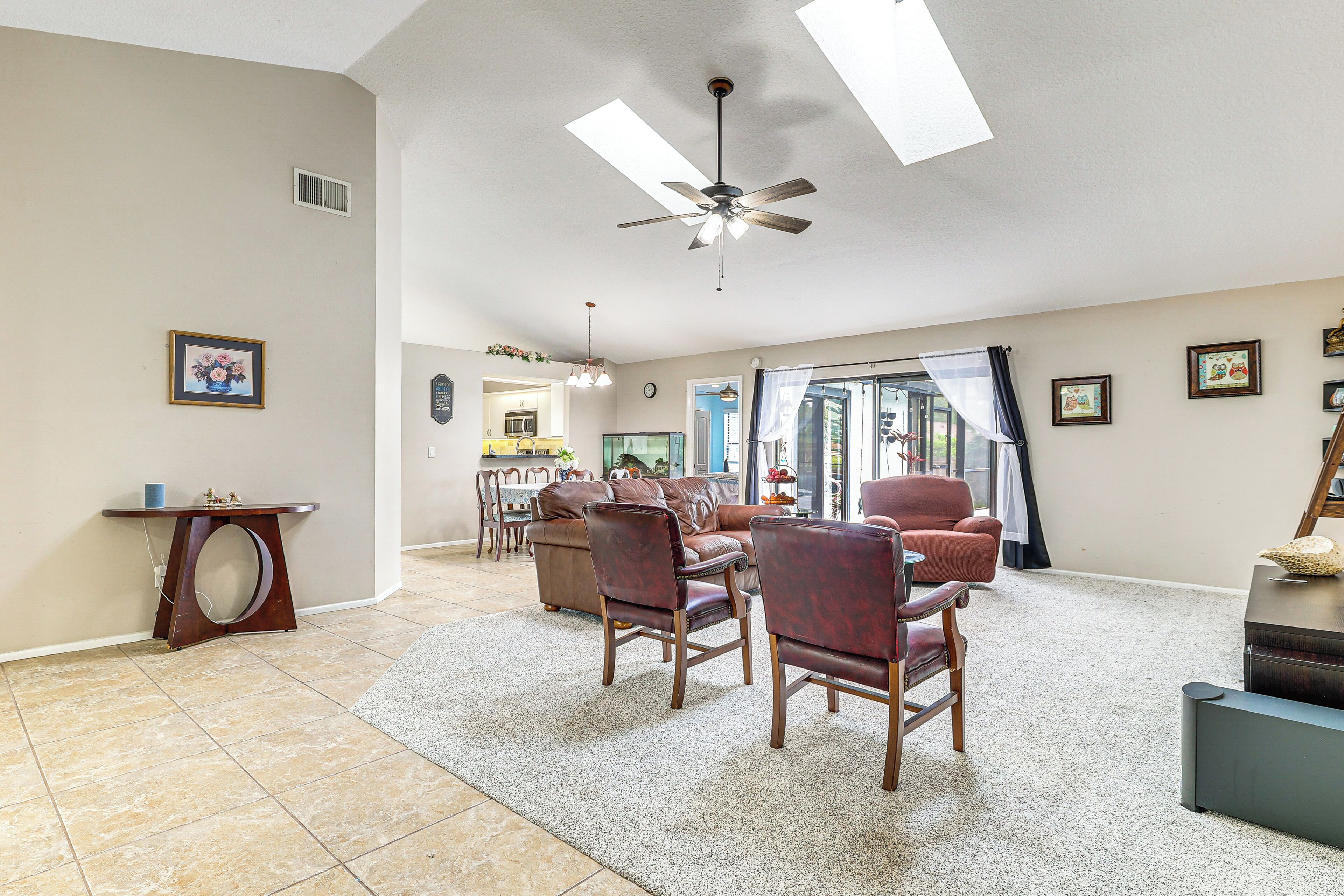Swim, Golf & Relax: Lovely Home In Lake Mary - Oviedo, FL