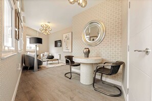 Interior - The Tate at Signature Suites (Leicester)