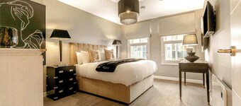 The Winslet at Signature Suites