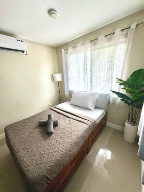 2 室のベッドルーム、アイロン / アイロン台、WiFi、ベッドシーツ