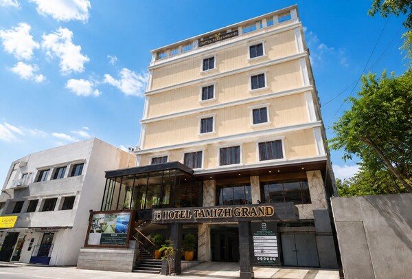 Hotel Tamizh Grand - Puducherry