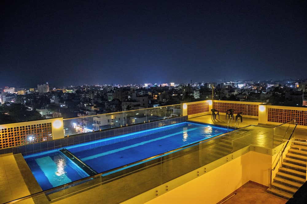 HOTEL TAMIZH GRAND