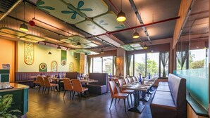 Restaurant - HOTEL TAMIZH GRAND (Puducherry)