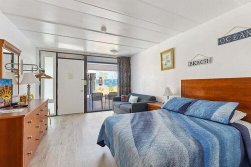 Wildwood Studio 1 Block to Beach Boardwalk w/ Pool