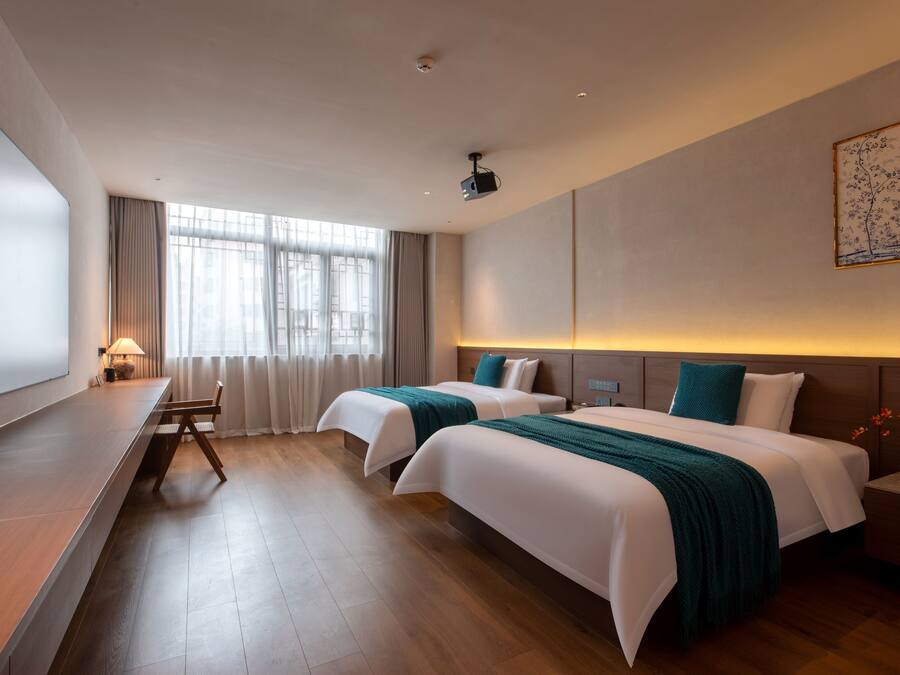Exclusive Double Room | Desk, laptop workspace, WiFi (free)
