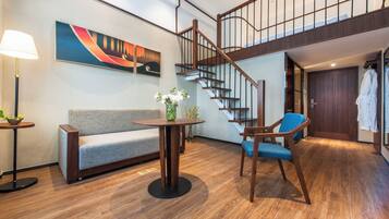 Signature-Dreibettzimmer | Hochwertige Bettwaren, Daunenbettdecken, Pillowtop-Betten