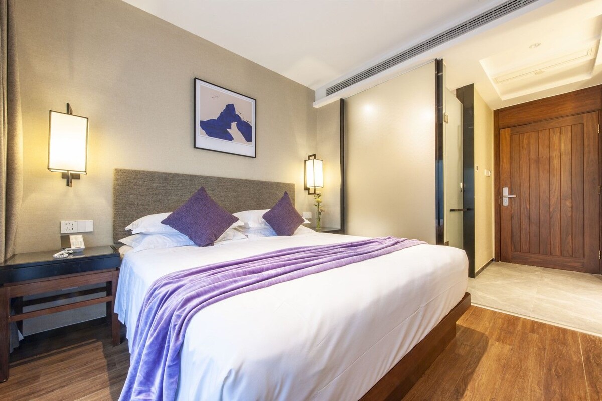 Premium bedding, down duvets, pillow-top beds, free minibar