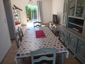 Dining - COMPLETE HOUSING IN SAINT-JOSEPH " CLASSE 3 ETOILES " by ATOUT FRANCE (Saint-Joseph)
