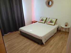 3 Schlafzimmer, Bügeleisen/Bügelbrett, WLAN, Bettwäsche