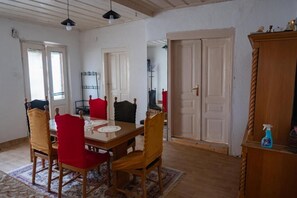 Dining - Gera's House near clock tower (Bitola)