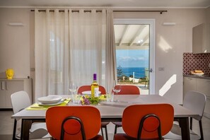 Dining - Relax in Style in Trapani's Hidden Gem Holiday House (Libero consorzio comunale di Trapani)