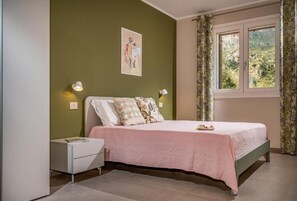 3 dormitorios, tabla de planchar con plancha, wifi y ropa de cama