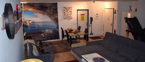 TV connectée, baby-foot, livres, imprimantes