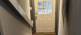 Charming studio w/WiFi  & AC in welcoming Amenia w/seasonal heated pool