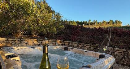 Chanvre â Ăvasion et bien-ĂȘtre avec Jacuzzi privĂ©