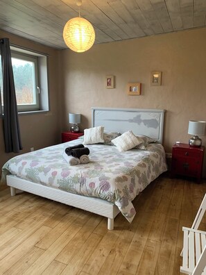 3 habitaciones, tabla de planchar con plancha y wifi 