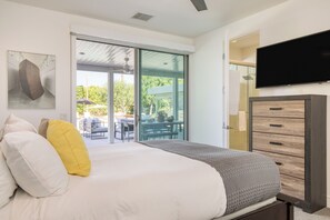 16 bedrooms, desk, iron/ironing board, travel crib