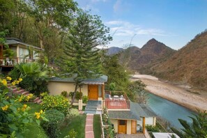 Cottage, balkon, pemandangan sungai | Eksterior