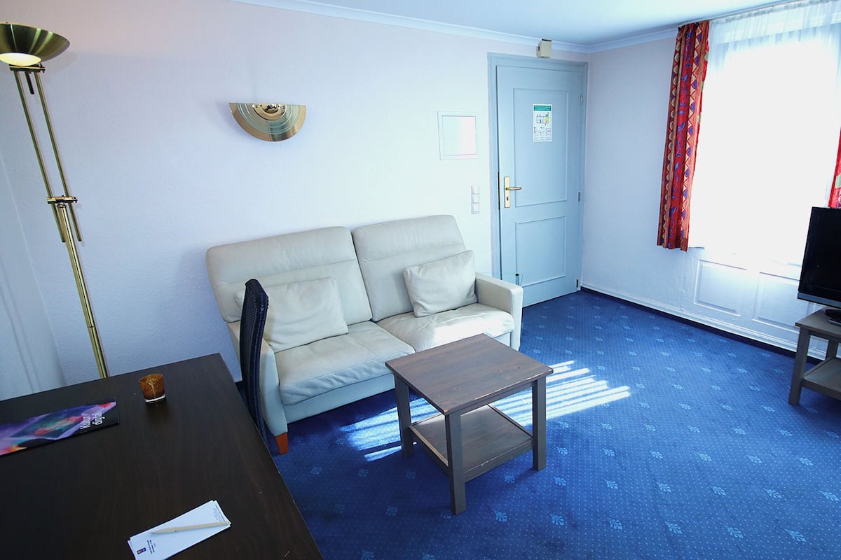 Standard Studio | 1 bedroom, hypo-allergenic bedding, in-room safe, desk