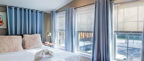 3 soverom, safe på rommet, skrivebord og strykejern/-brett