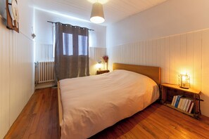 4 Schlafzimmer, Bügeleisen/Bügelbrett, kostenloses WLAN, Bettwäsche