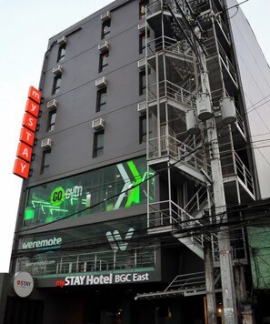 Exterior - mySTAY BGC East (Makati)