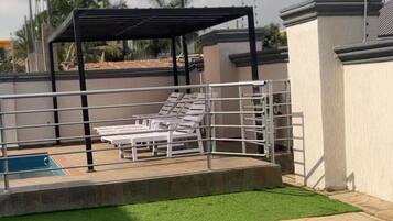 Departamento, 2 habitaciones, balcón, vista a la alberca | Terraza
