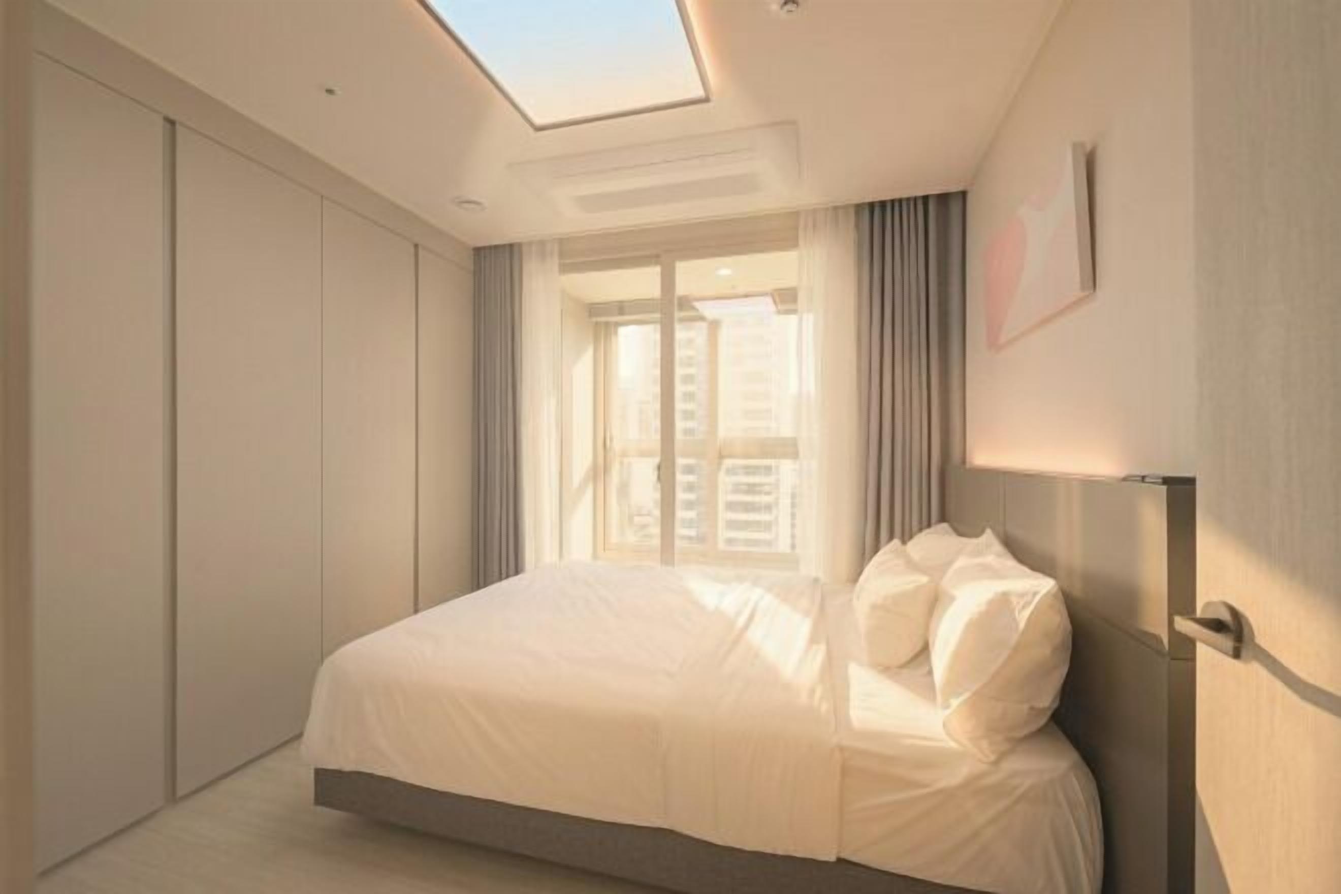 Sengetøy av topp kvalitet, senger med overmadrass og wi-fi (inkludert)