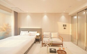 Deluxe Double Room, Balcony | Premium bedding, pillowtop beds, free WiFi, bed sheets - SOTA SUITE Busan Seomyeon (Busan)