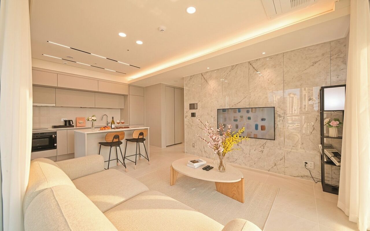 Suite estudio ejecutiva | Ropa de cama de alta calidad y colchones con acolchado adicional