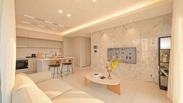 Executive Studio Suite | Premium bedding, pillow-top beds, free WiFi, bed sheets