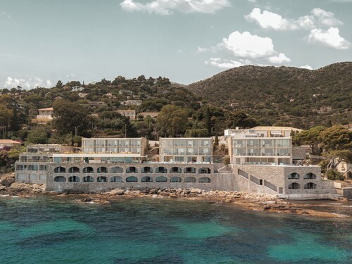 Hôtel Les Roches – Relais & Châteaux