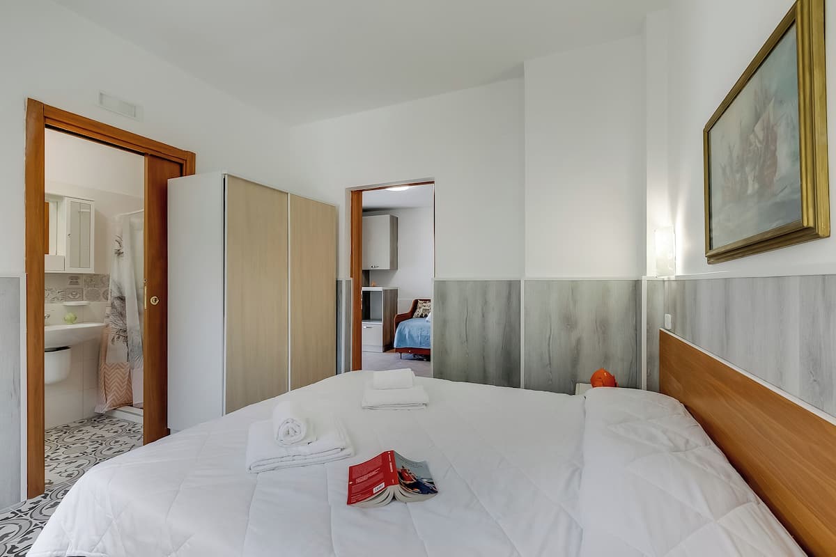 Family Apartment, 1 Bedroom (Stella Marina Apartment 8) | 1 bedroom, bed sheets