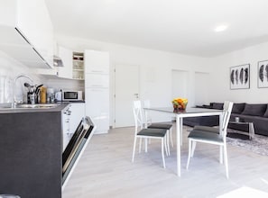Apartment (One Bedroom Apartment With Balcony) | Private kitchen | Fridge - Spacious Zadar Apartments Near Beach (Zadar)