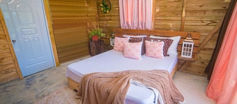 Natural Retreat With Jacuzzi and Stunnin