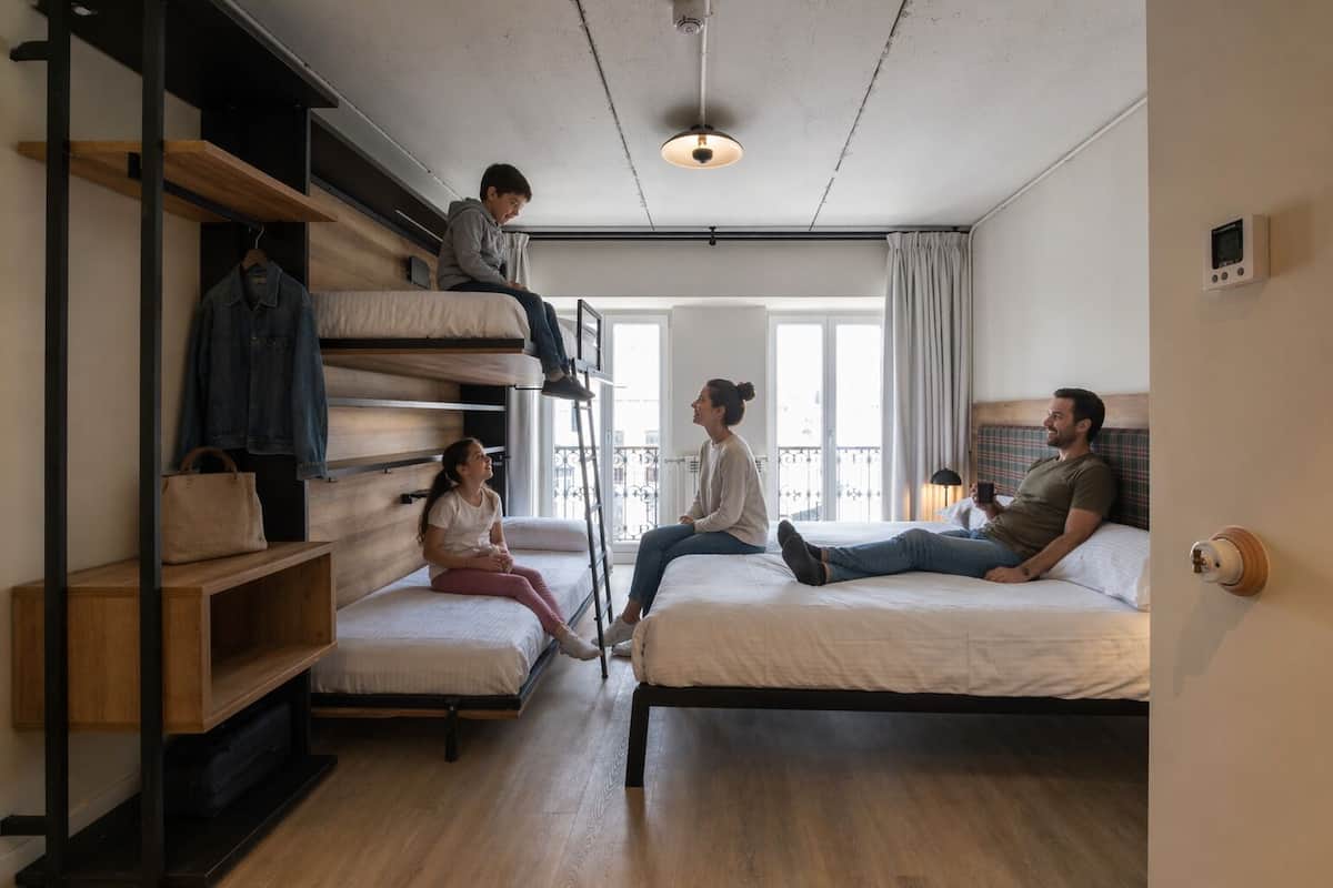 Family Room for 4 Double | Allergitestet sengetøy, lydisolert og wi-fi (inkludert)